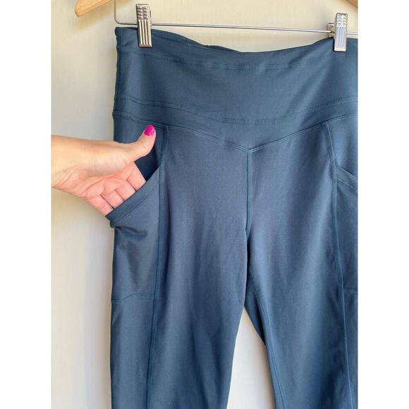 Free People FP Movement Stay Centered Capri Yoga Leggings Deep Dive Sz L $78 - Picture 8 of 15